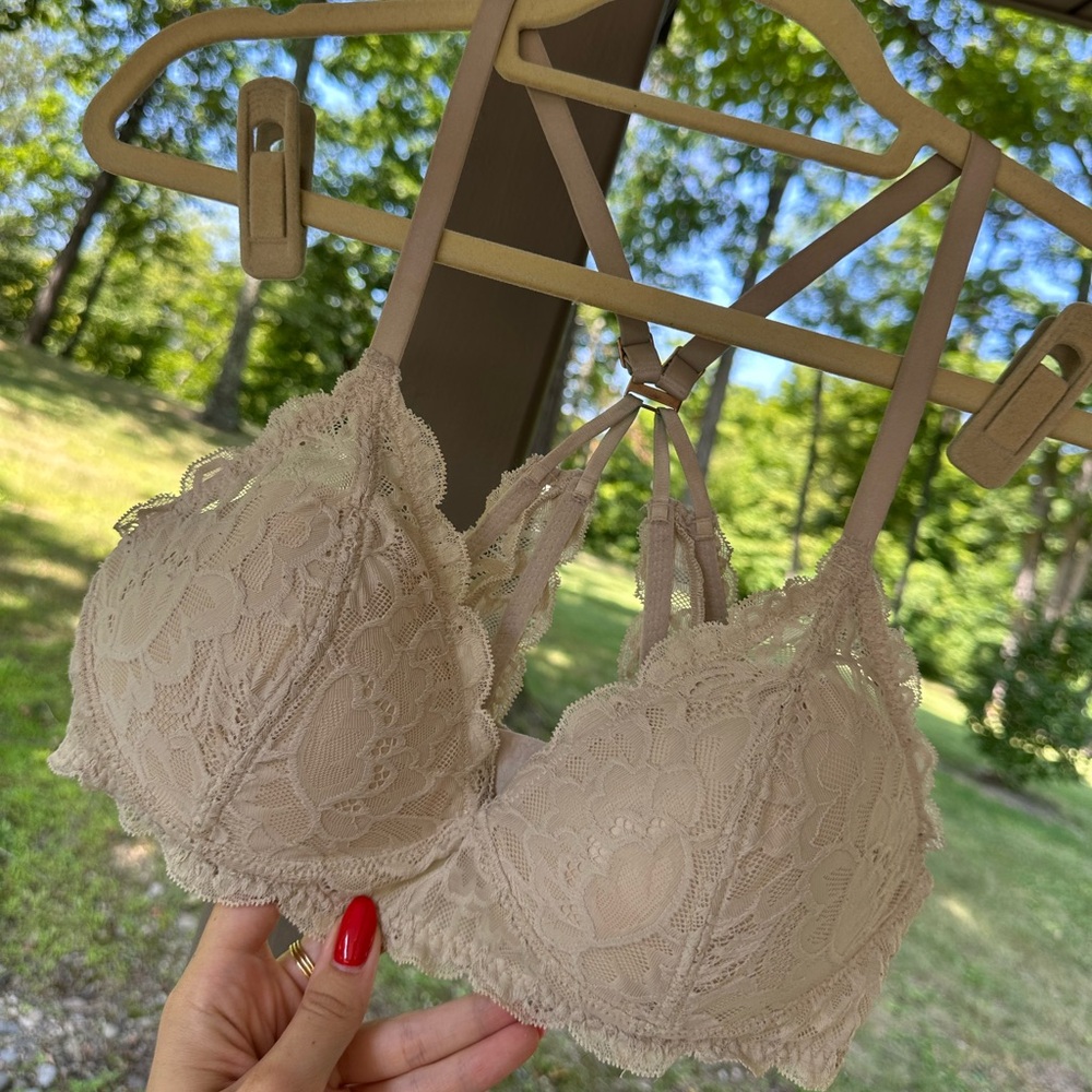 Elegant Aerie  Lace Bralette in Cream
